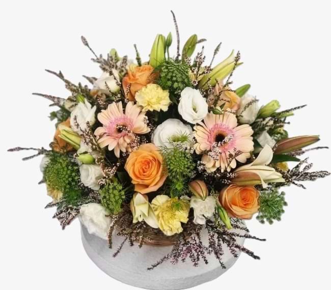 Peach Tones Fresh Flowers in a Basket Sunshine Coast | Roses, Gerberas & Lilies