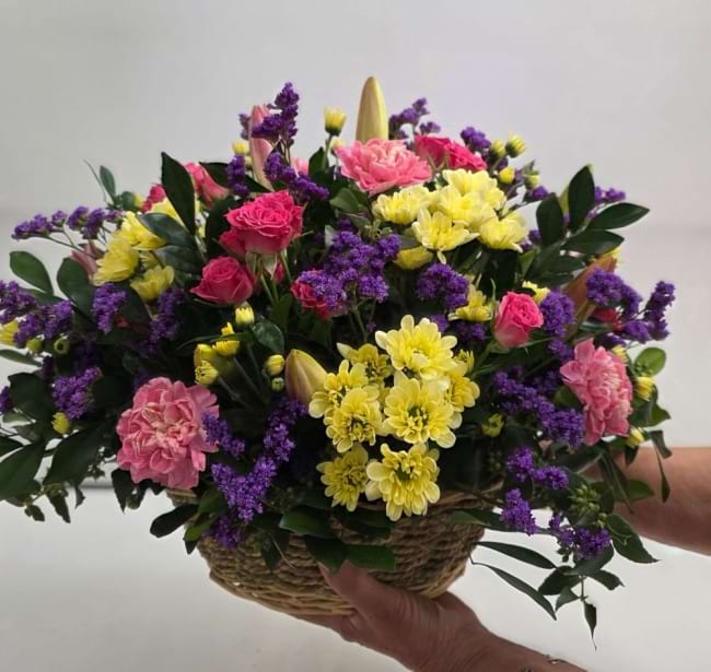 Mixed Fresh Flower Basket | Roses, Carnations & Chrysanthemum | Sunshine Coast Florist