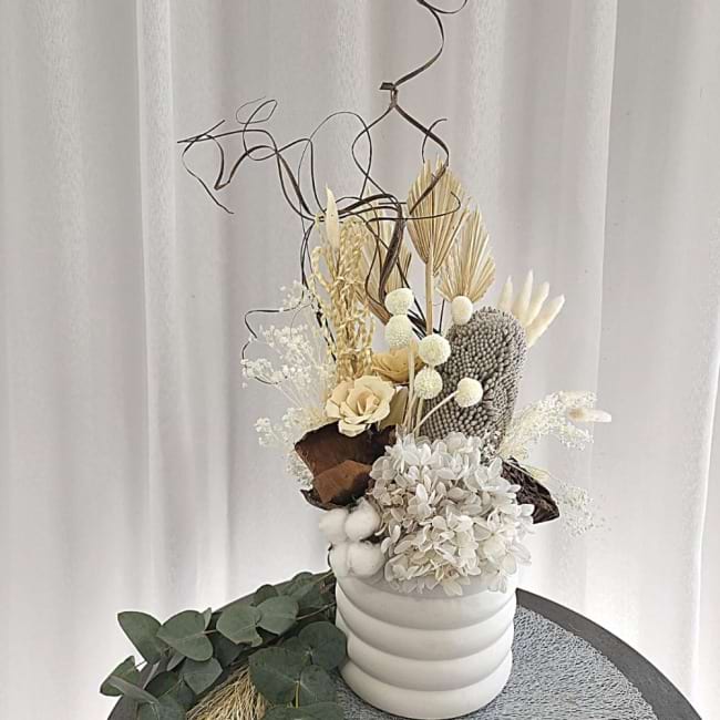 Dried Flowers in a Vase Sunshine Coast | Sunshine Coast Same Day Flower Delivery | Coastal Flora
