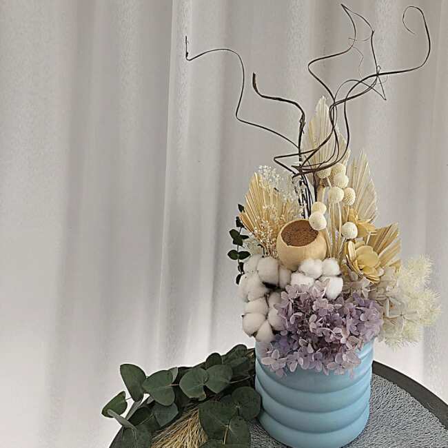Dried Flowers in a Vase Sunshine Coast | Sunshine Coast Same Day Flower Delivery | Coastal Flora