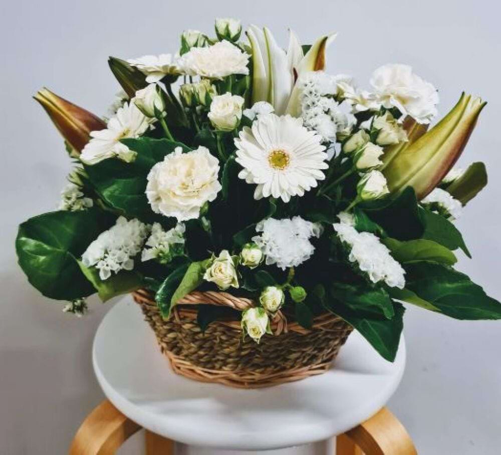 Sienna Fresh Flower Basket | Caloundra Florist | Same Day Flower Delivery Sunshine Coast