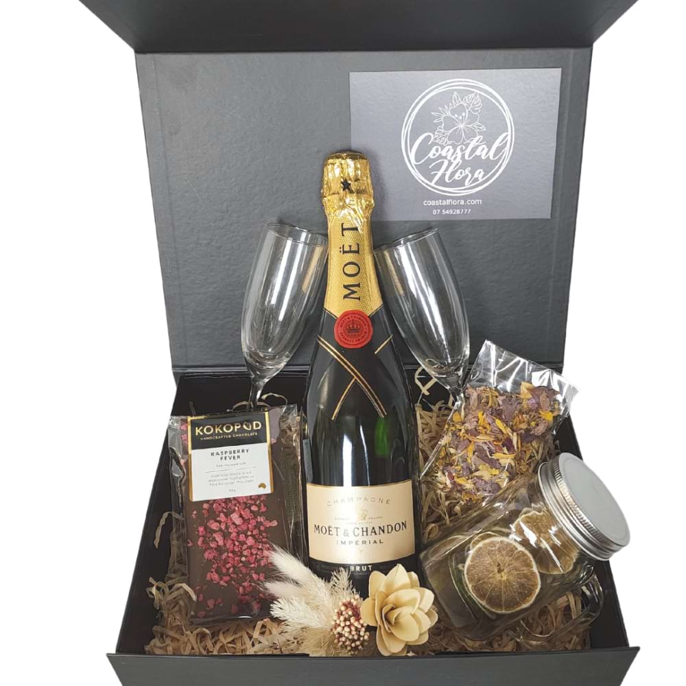 Bubbly Gift Hamper | Caloundra Florist | Mother`s Day Gift Hampers | Sunshine Coast Florist