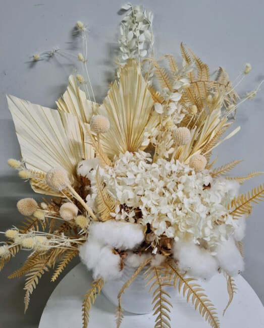 Emmy | Dried Flower Arrangement